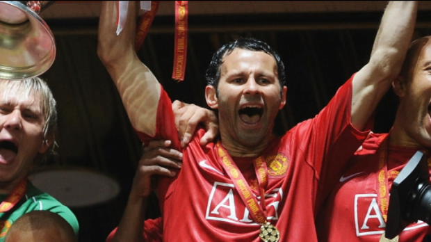 Foot Transfert, Mercato P.League - Man United, Giggs rempile