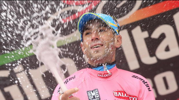Giro de Italia - Nibali ataca y ampl�a su liderato