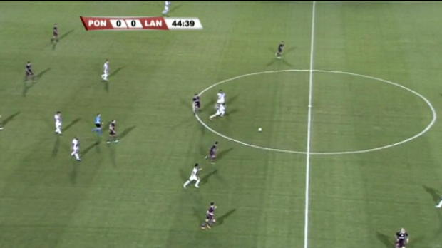 Foot : Video - Sudamericana : Le raté de 'El Tanque' Silva