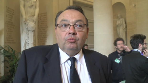 Incidents PSG - Patrick Mennucci (PS) : 'Le fait de cr�tins'