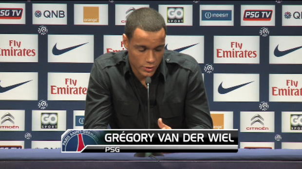 Vidéo - PSG - Van der Wiel : ''Apporter offensivement'' Vidéo - PSG - Van der Wiel : ''Apporter offensivement''