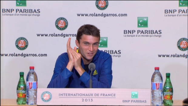 Vidéo - Rolland-Garros: Simon n'a pas de conseils pour Tsongo Vidéo - Rolland-Garros: Simon n'a pas de conseils pour Tsongo